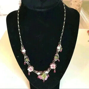 Boutique necklace 19 inches pinks and greens